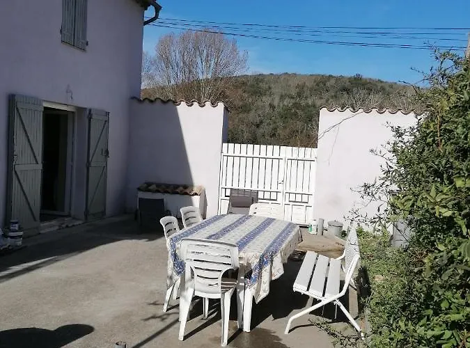 Maison De Village * La Tour-sur-Orb